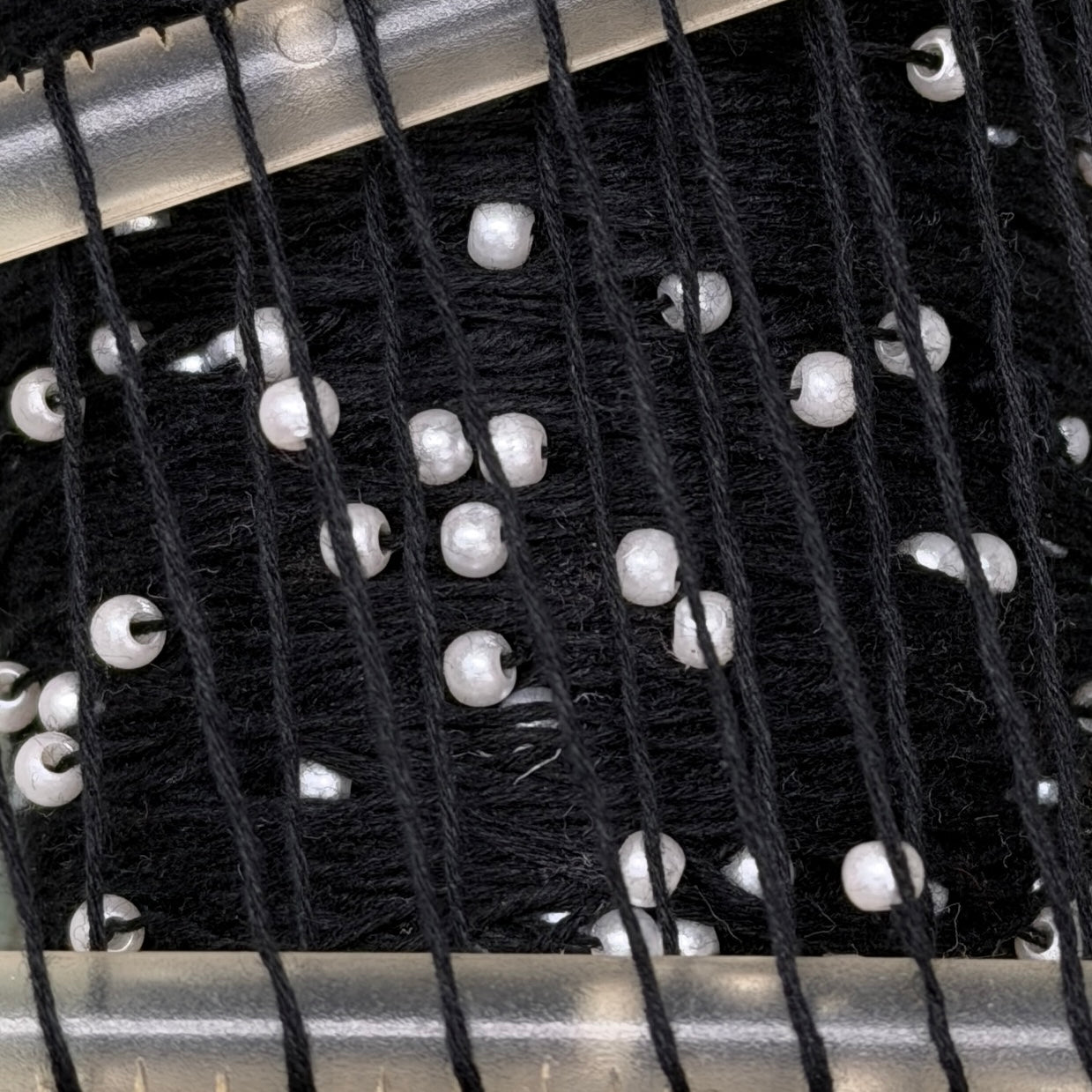 La Perla Black – bomuldsgarn med perler (2)